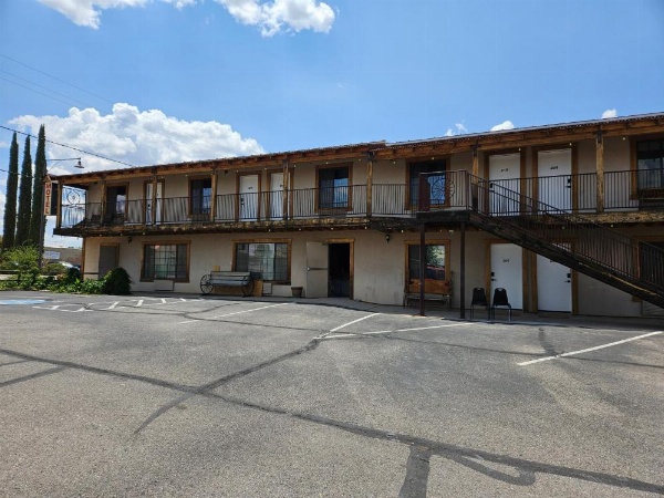 Tombstone Motel image 17