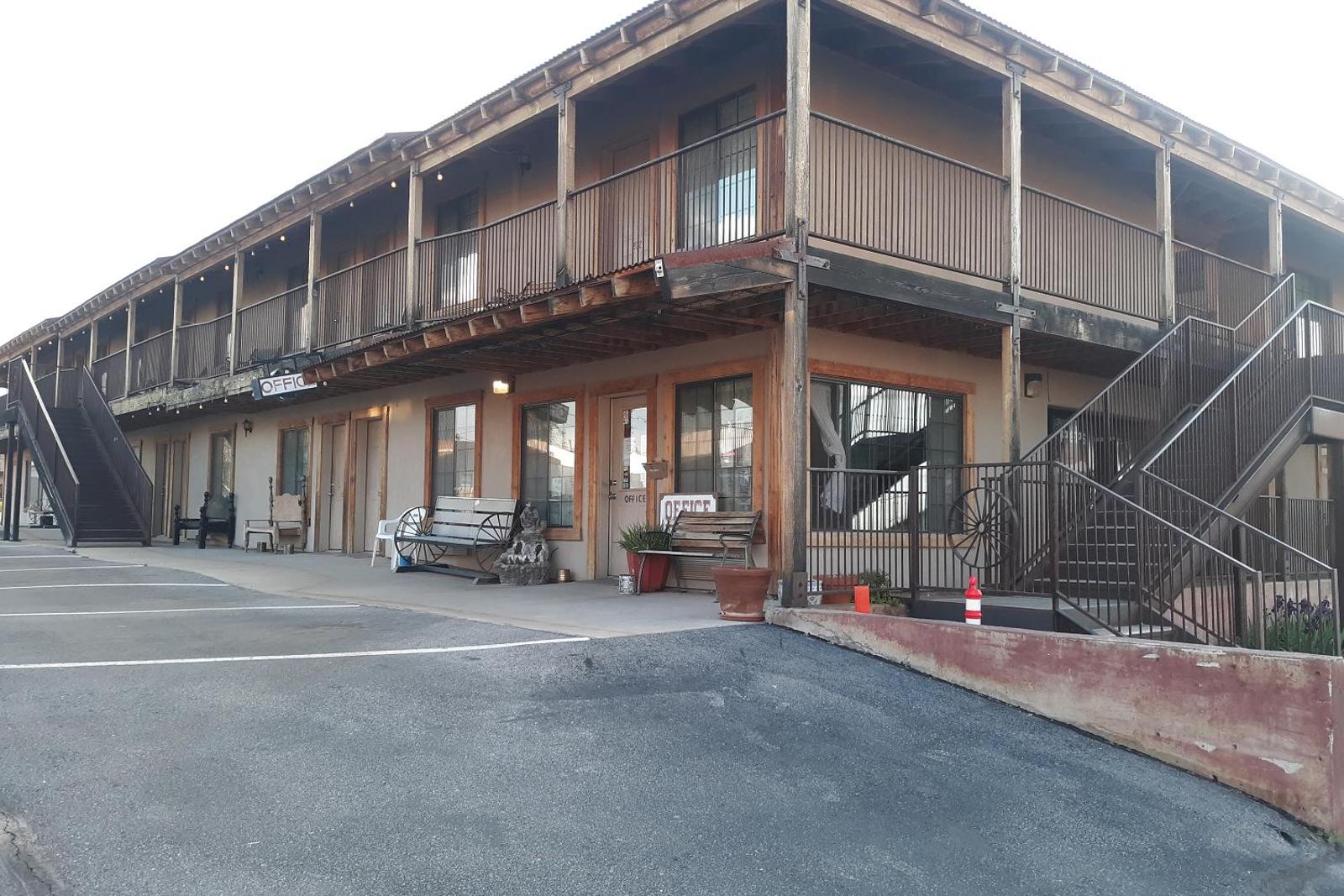 Tombstone Motel